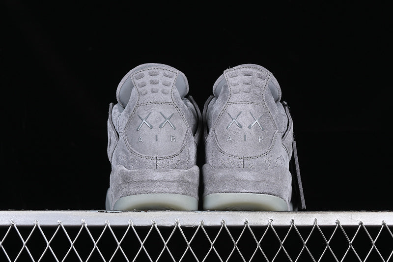 Jordan 4 x Kaws “Cool Grey” - Tns Do Silva