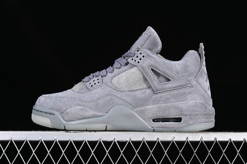 Jordan 4 x Kaws “Cool Grey” - Tns Do Silva