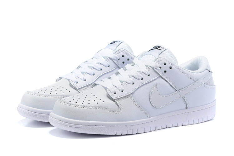 Dunk Low “Triple White” - Tns Do Silva