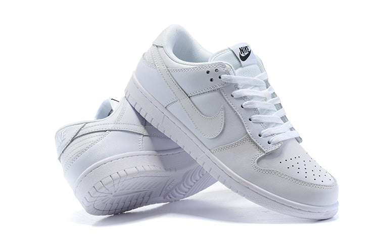 Dunk Low “Triple White” - Tns Do Silva