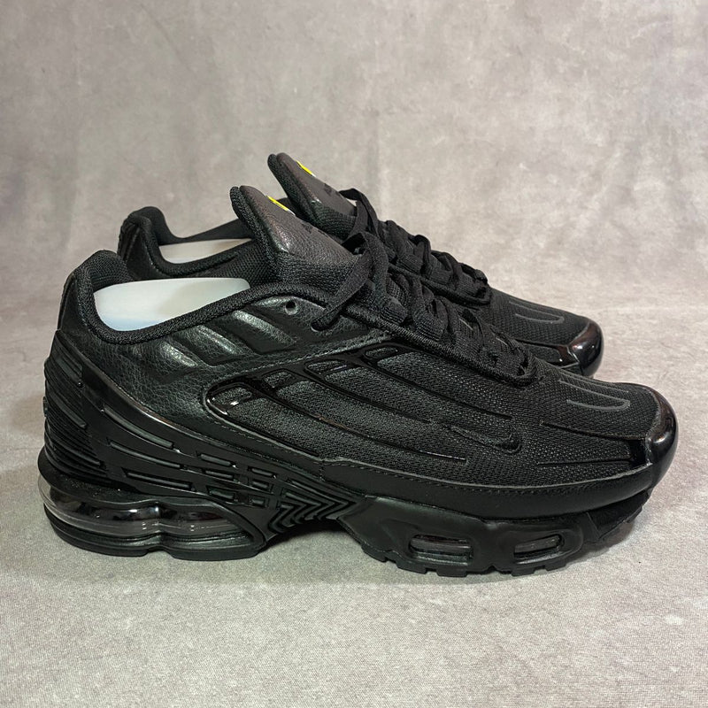 air max tn plus 3 triple black