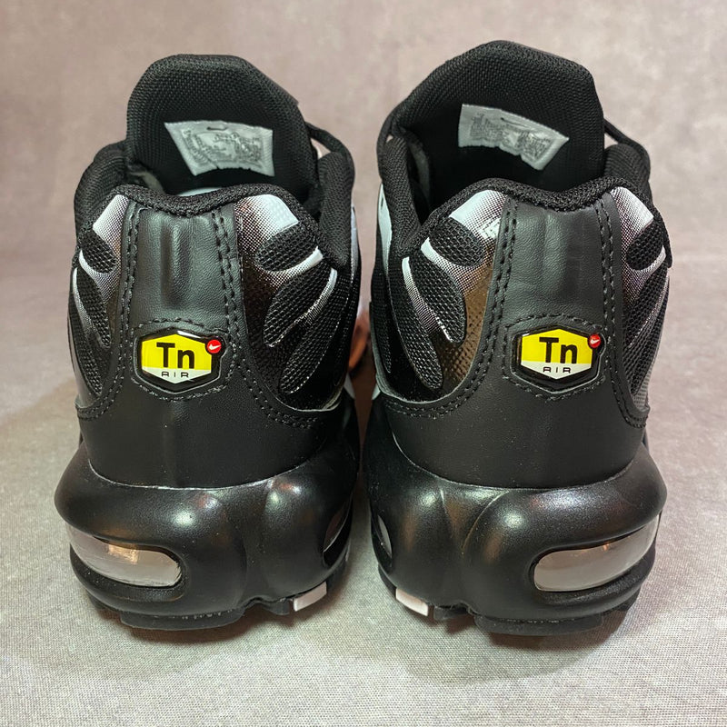 air max tn plus venom
